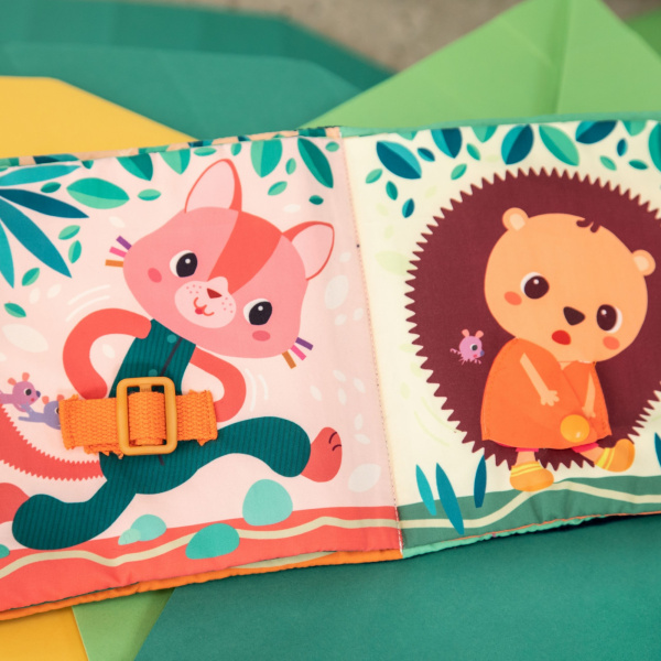 Livre pour enfant jules j'apprends à m'habiller Lilliputiens