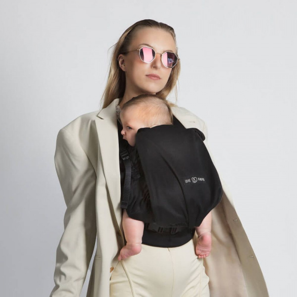 Porte bébé physiocarrier 2 black Love radius