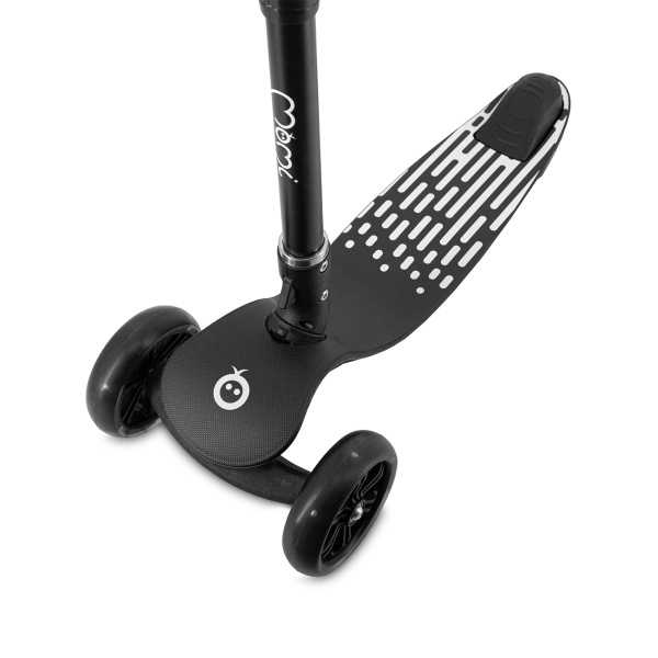 Trottinette san noir Momi
