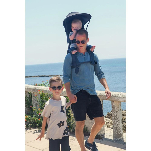 Pare soleil pour porte bébé d'épaule g5 black Minimeis