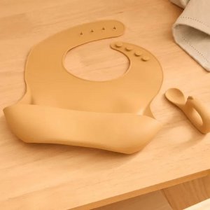 Set bavoir et cuillère yum - ocre Atmosphera for kids