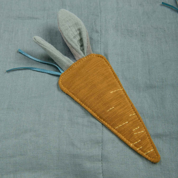 Tapis d'éveil trois petits lapins Moulin roty