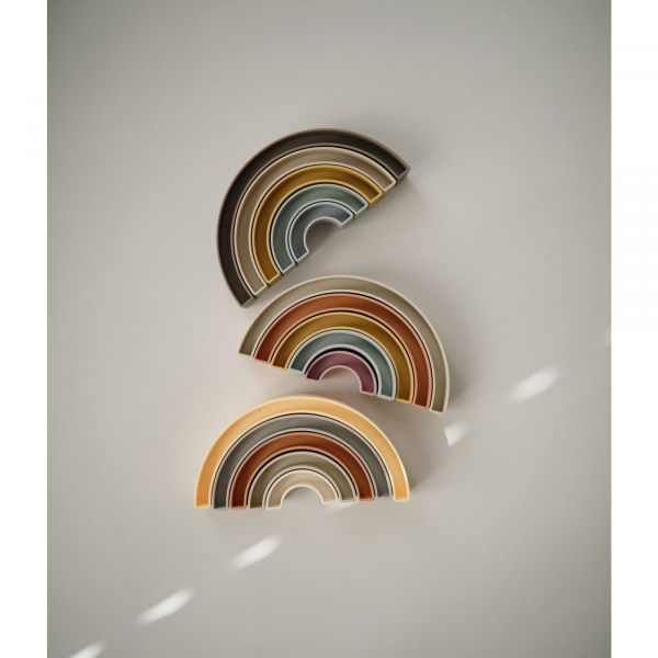 Tour à empiler arc-en-ciel - hillside Mushie