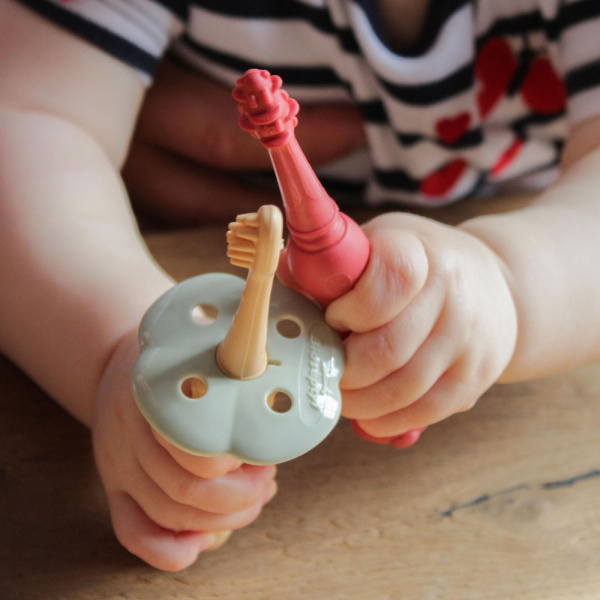 Lot de 2 brosses à dents avec huile premières dents bioseptyl Neobulle