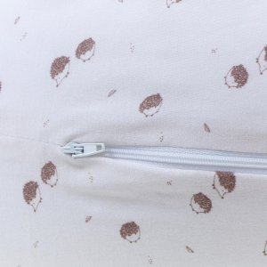 Coussin de maternité et d'allaitement jersey coton ecru / hérissons Tineo