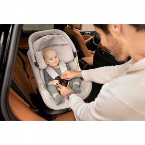 Siège-auto i-size pivotant pruu aire biscotti Nuna