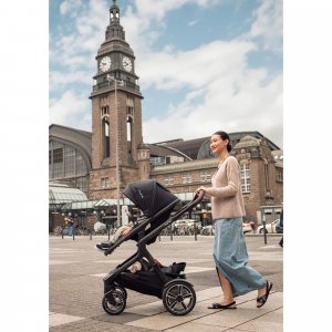 Poussette demi next thunder Nuna