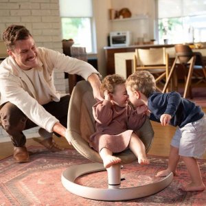 Transat leaf grow avec arche de jeux teddy Nuna