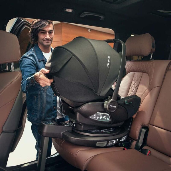 Siège auto i-size arra flex caviar Nuna