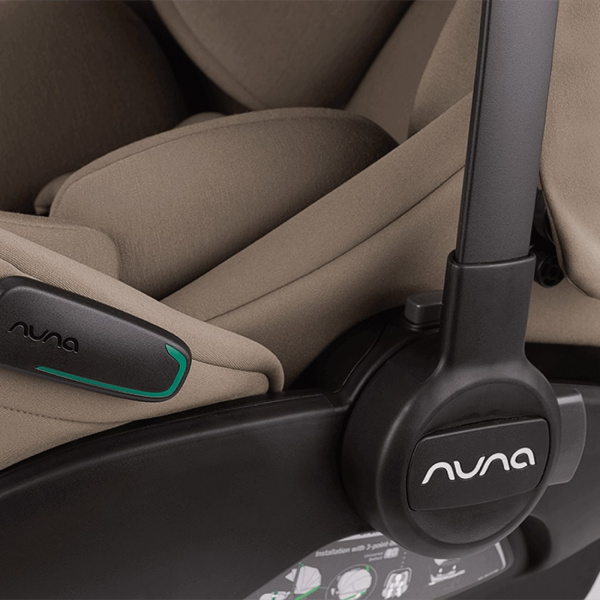 Siège auto i-size arra flex cedar Nuna