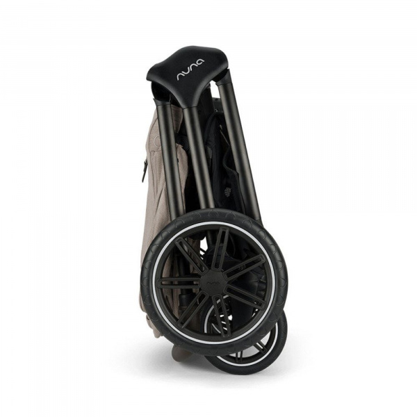 Poussette trio triv lx + siège auto arra flex + nacelle lytl chateau Nuna