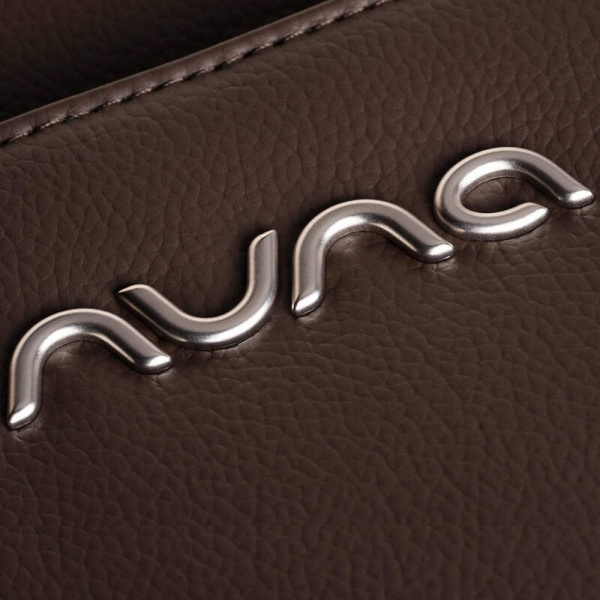 Sac à dos à langer essential espresso - collection bmw Nuna