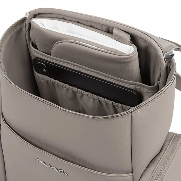 Sac à dos à langer essential taupe Nuna