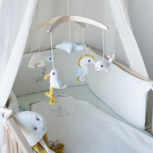 Mobile musical bébé au large de nova Trois kilos sept