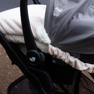 Couverture double usage cosy et porte-bébé Trois kilos sept