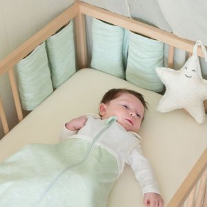 Protège barreaux tour de lit au large de nova Trois kilos sept