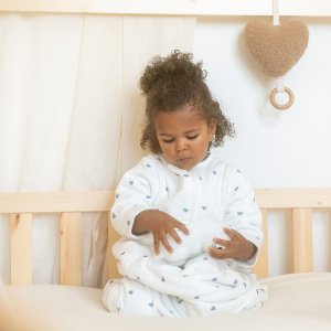 Peluche musicale à suspendre cœur ours björn Trois kilos sept