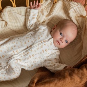 Ensemble de naissance 3 pyjamas 1 mois rose Trois kilos sept