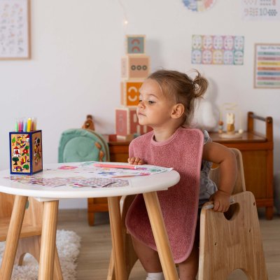 Bavoir à lacets rose