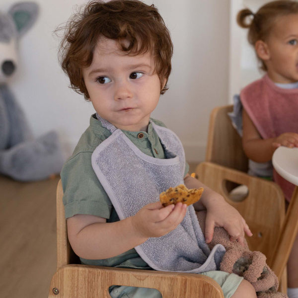 Bavoir maternelle gris Trois kilos sept