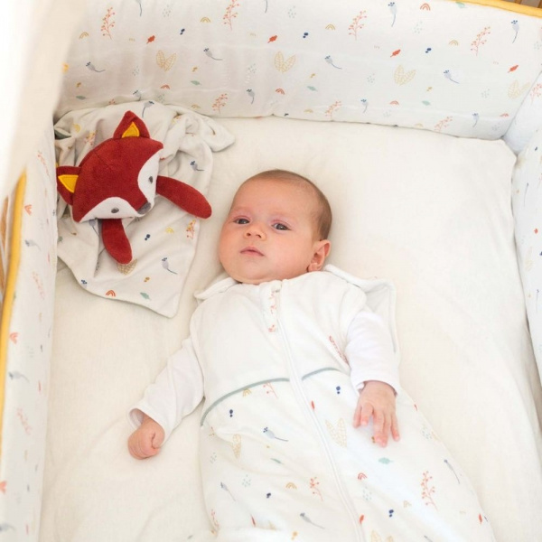 Gigoteuse hiver 0-6 mois cache cache en forêt Trois kilos sept