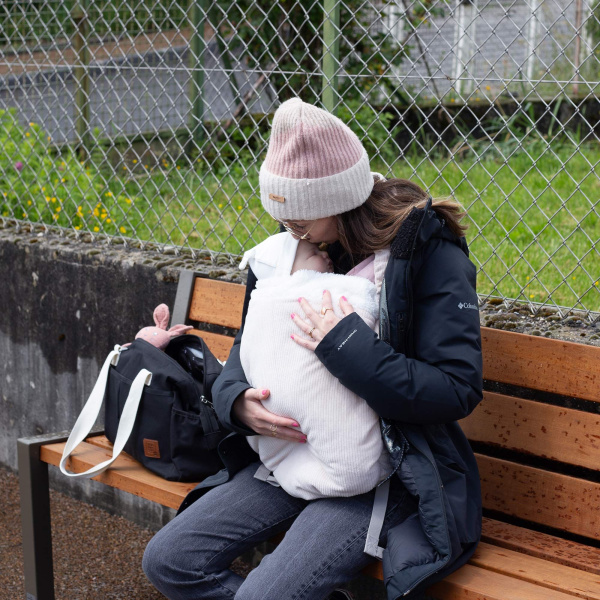 Couverture double usage cosy et porte-bébé Trois kilos sept