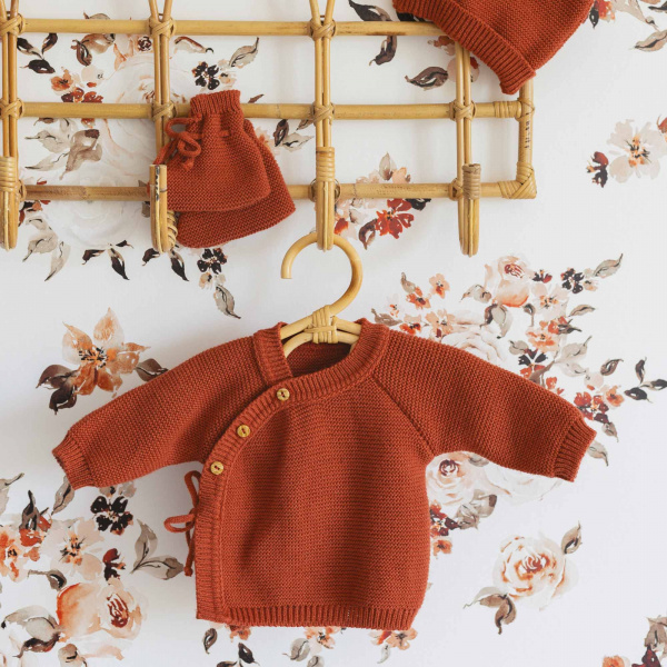 Ensemble naissance bébé brassière, bonnet et chausson - terracotta Trois kilos sept