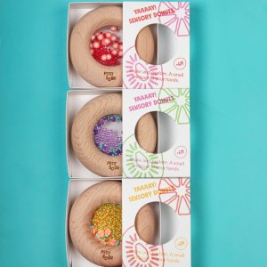 Hochet sensoriel bébé donut en bois tomates Petit boum