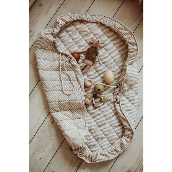 Sac à jouets / tapis d'éveil 2 en 1 en coton bio soft blue stripes Play & go