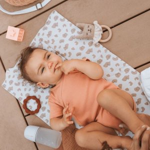 Matelas à langer nomade pliant leopard Babycalin