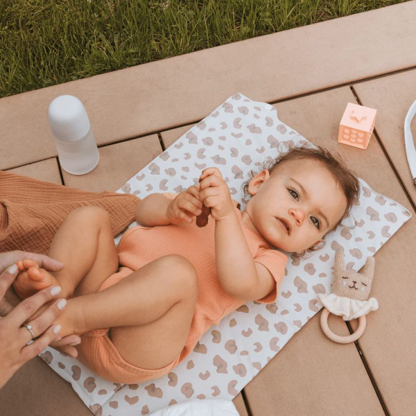 Matelas à langer nomade pliant leopard Babycalin