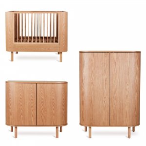 Chambre trio lit bébé 110x70 cm yume natural ash + commode 2 portes yume naturel ash wood + armoire 2 portes yume naturlal ash Quax