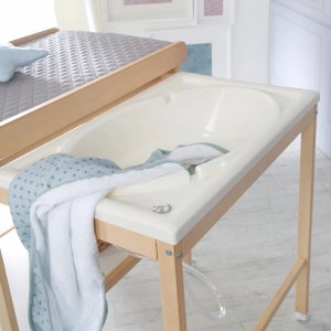 Table à langer avec baignoire baby pool et matelas à langer gris Roba
