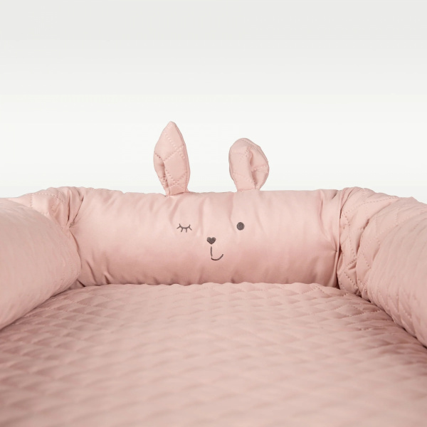 Réducteur de lit bébé lapin lily rose Roba