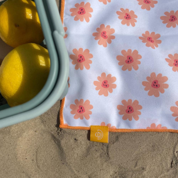 Serviette floral love microfibre 135x65 cm Swim essentials