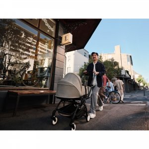 Poussette complète yoyo 3 châssis noir pack 0+ et 6+ stone Stokke