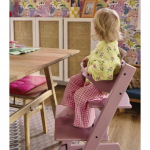 Pack chaise haute tripp trapp mauve et son baby set Stokke