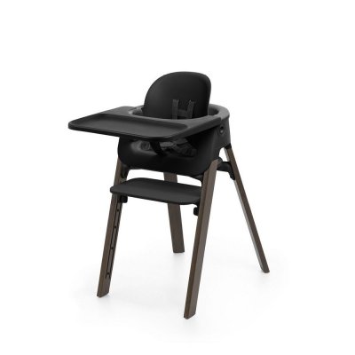 Chaise haute steps complète avec baby set et plateau noir / warm brown