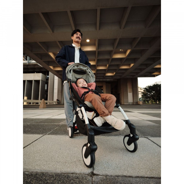 Poussette complète yoyo 3 châssis blanc pack 0+ et 6+ bleu air france Stokke