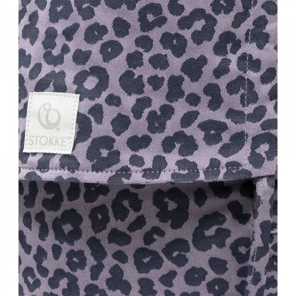 Porte bébé limas carrier léopard violet Stokke
