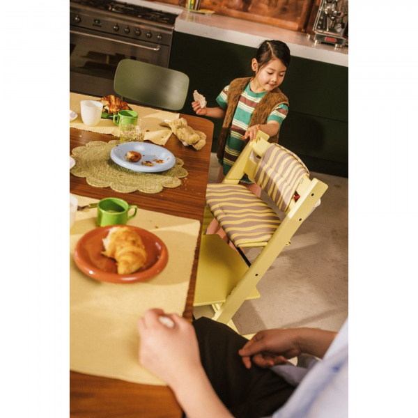 Pack chaise haute tripp trapp et son baby set lemon yellow Stokke