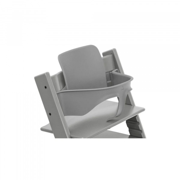 Pack chaise haute tripp trapp avec son baby set et sa tablette gris tempête Stokke