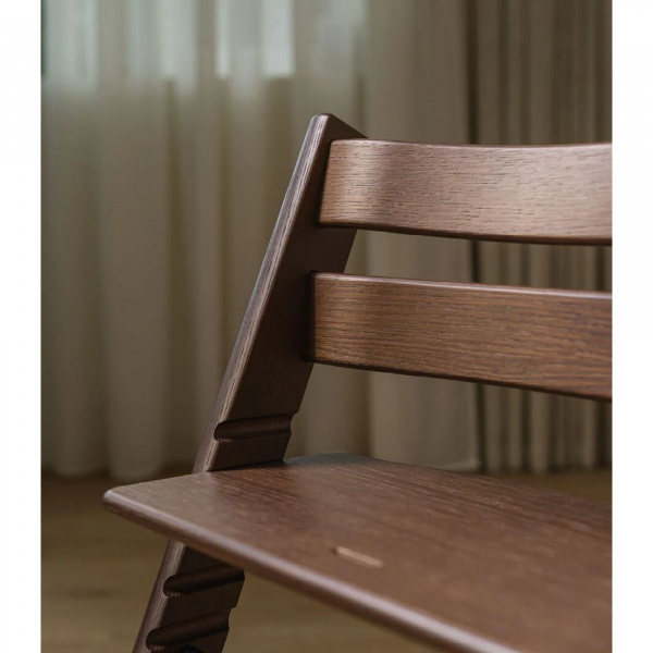 Pack chaise haute tripp trapp chêne warm brown et son baby set Stokke