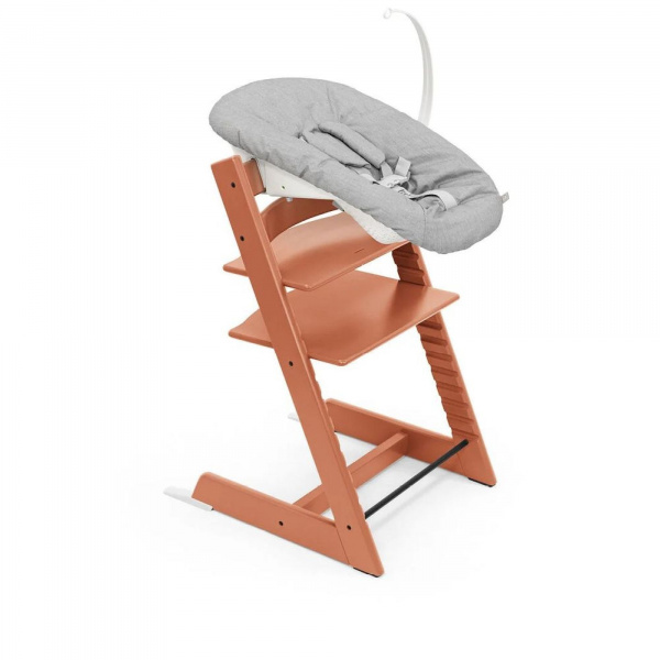 Pack chaise haute tripp trapp hêtre terracotta + newborn set gris Stokke