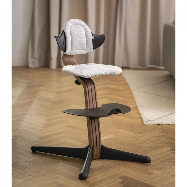 Chaise haute nomi walnut black Stokke