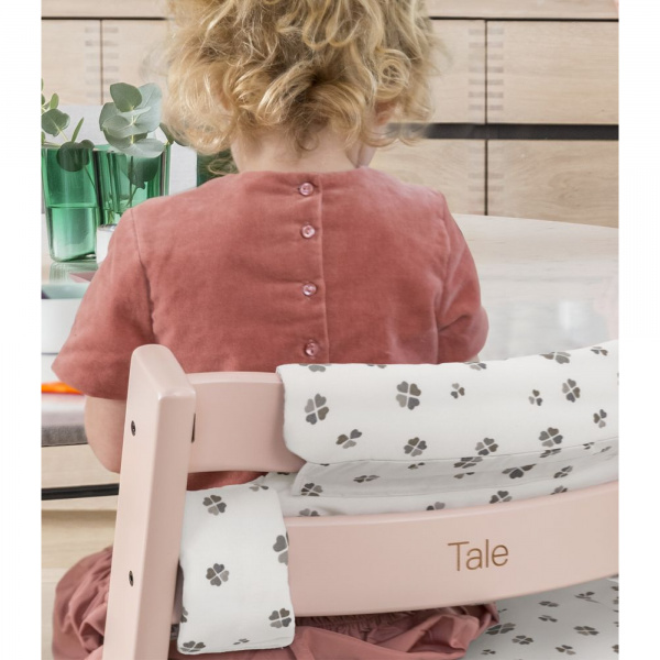 Chaise haute bébé évolutive tripp trapp rose poudré Stokke
