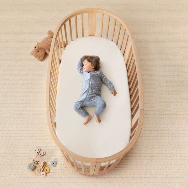 Lit en bois sleepi natural Stokke
