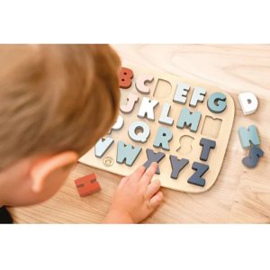 Puzzle des formes alphabet en bois 26 lettres Speedy monkey