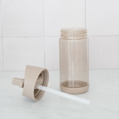 Gourde en plastique recyclé taupe