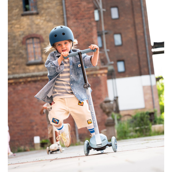 Trottinette enfant 3 roues highwaykick 3 s led steel Scoot and ride